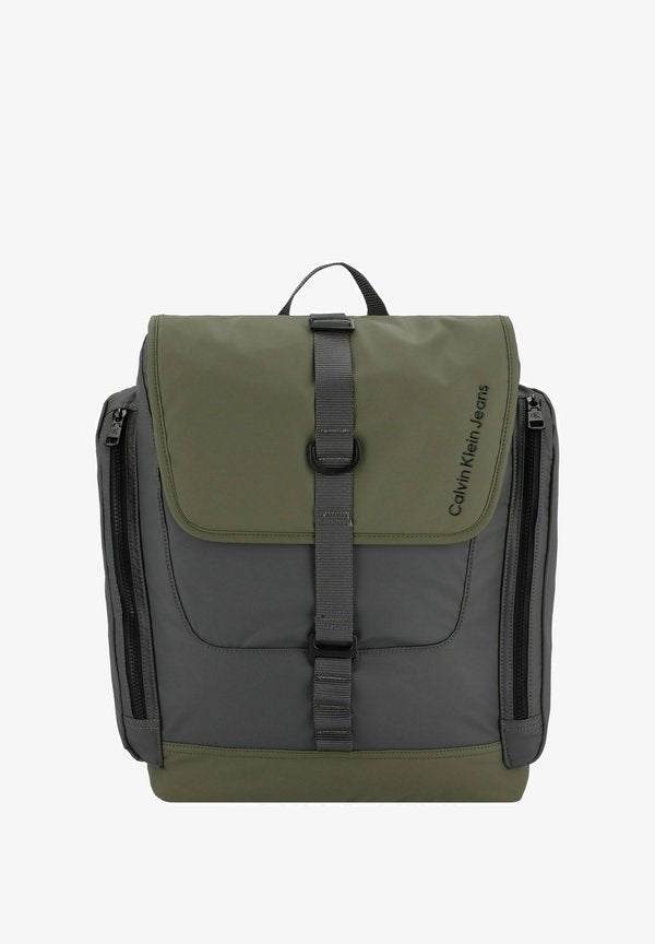 Calvin Klein Jeans ULTRALIGHT 42 CM LAPTOPFACH - Rucksack - dark grey dusty olive