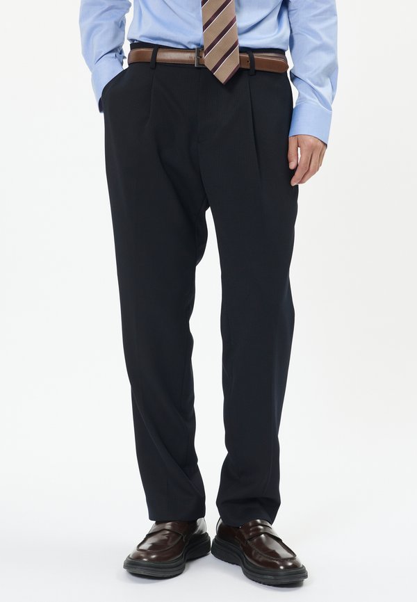 Matinique MAWELLER PLEAT PANT