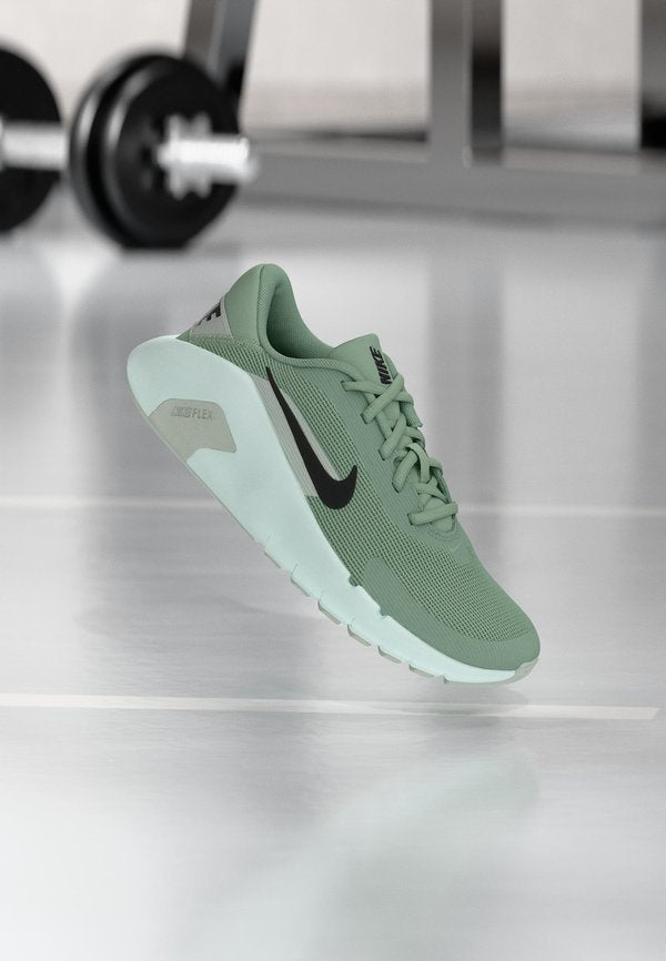 Nike Performance W NIKE FLEX TRAIN - Training shoe - steam/black/light silver-coloured/barely green
