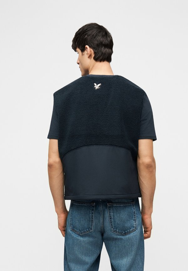 Lyle & Scott