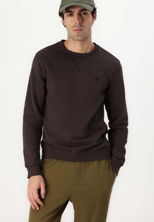 Pier One by Zalando