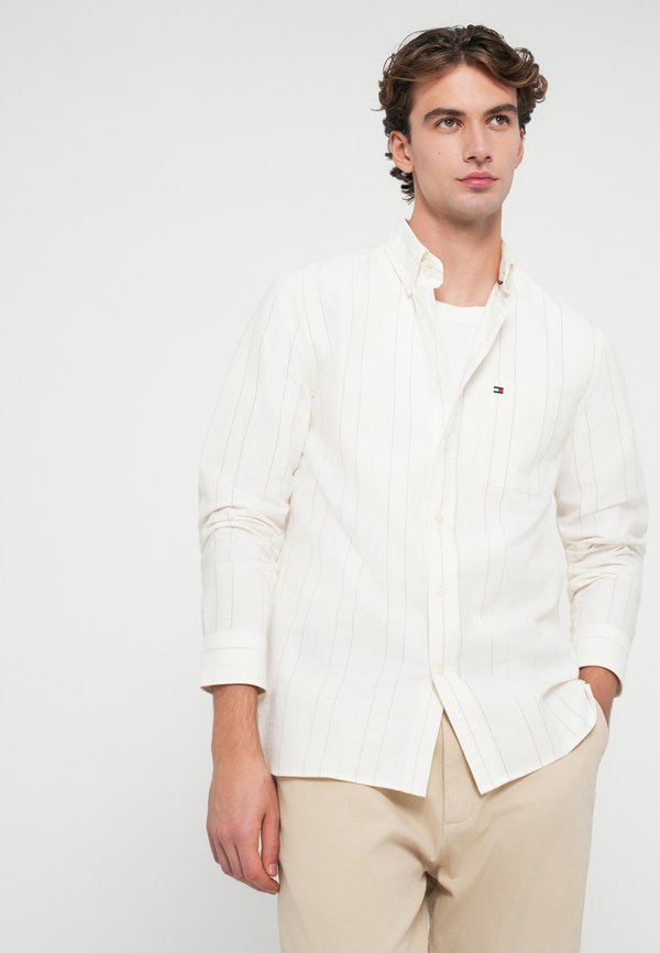 Tommy Hilfiger REGULAR FIT PINSTRIPE OXFORD SHIRT