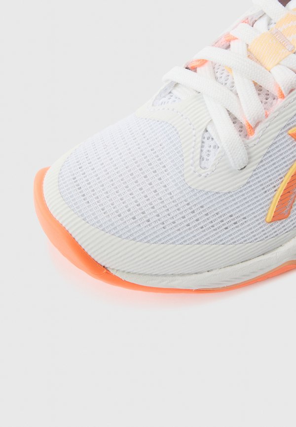 ASICS NETBURNER BALLISTIC FF 4