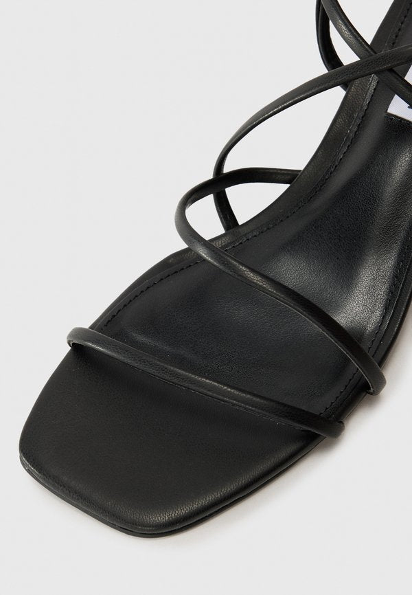Steve Madden REMMI