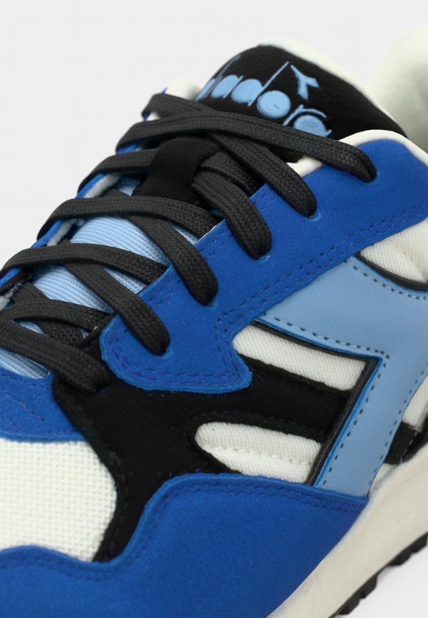 Diadora N902 UNISEX