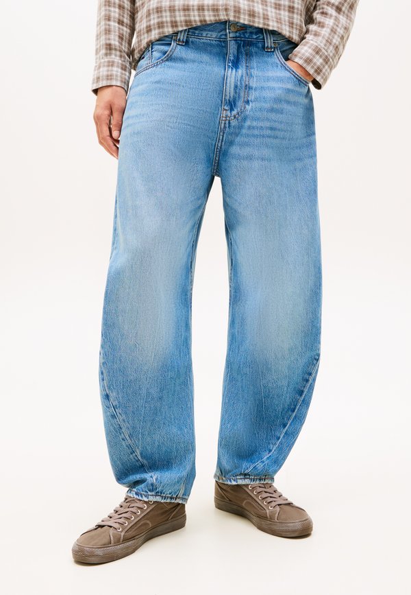 Tommy Jeans TWISTED SEAM LOOSE BARREL LEG JEANS