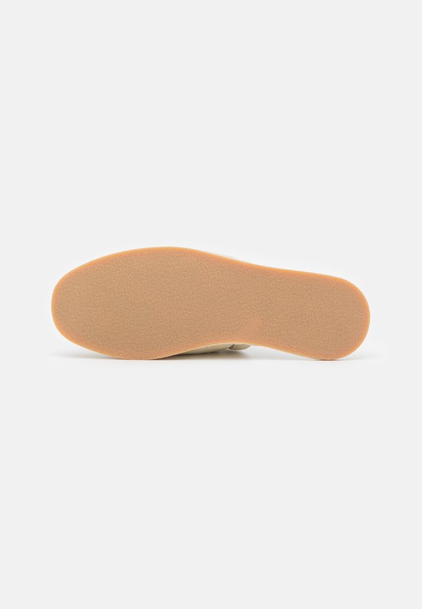 Chatelles SOFT SLIPPER WITH TASSEL