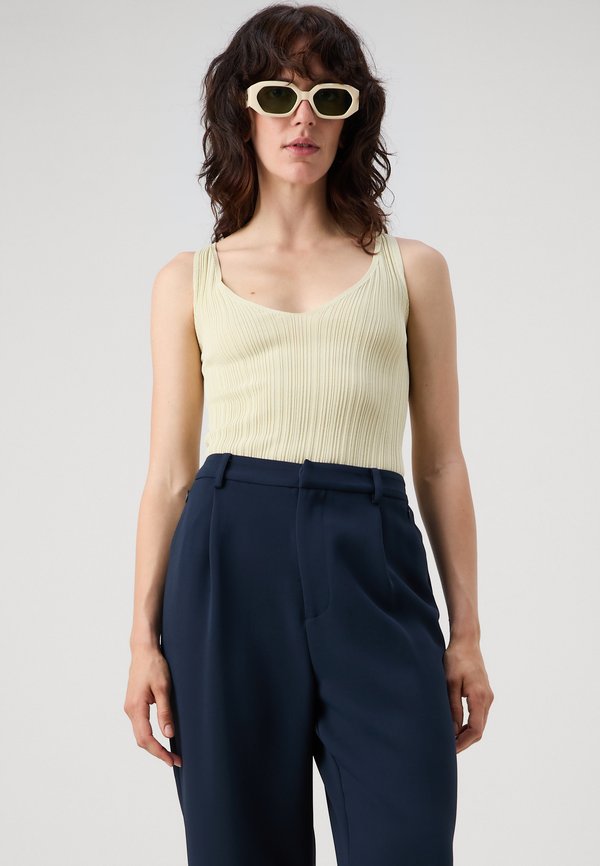 Good American LUXE SUITING COLUMN TROUSER