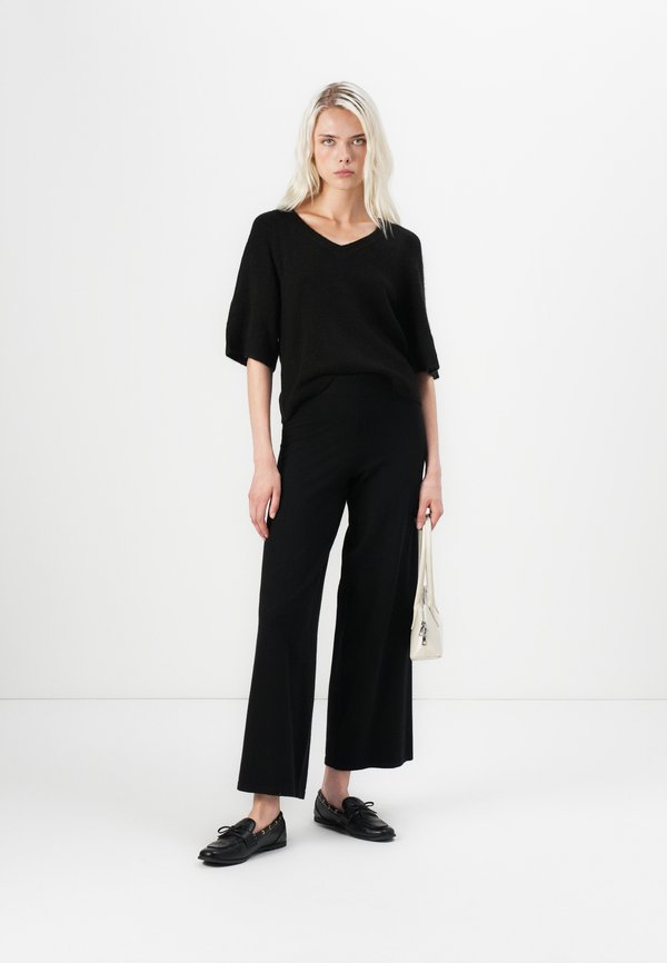 JDY JDYELANORA V NECK