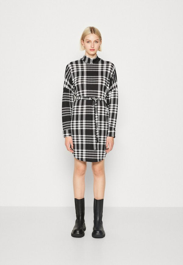 Noisy May NMCITY AVA SHORT DRESS