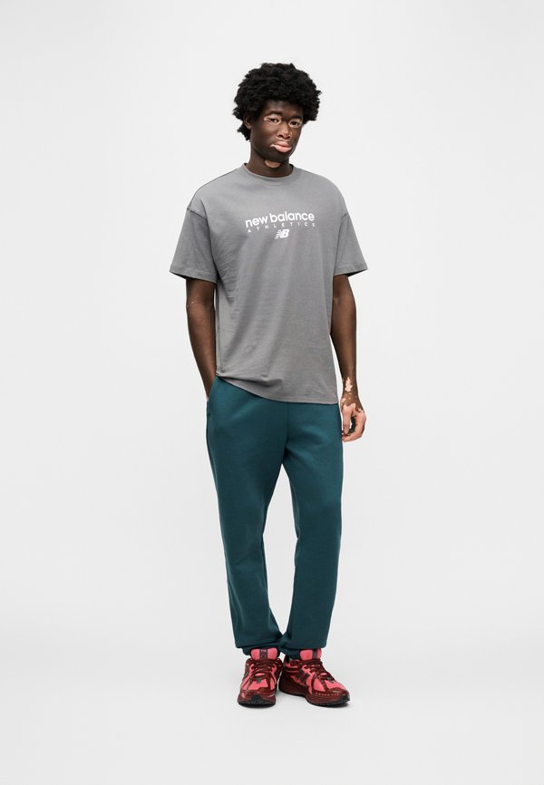 New Balance LINEAR GRAPHIC