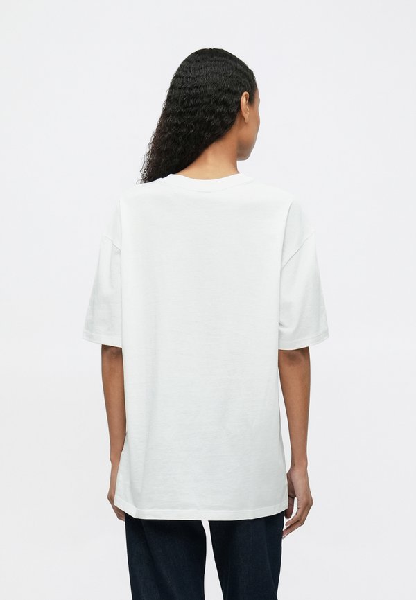 HUGO OVERSIZED TEE