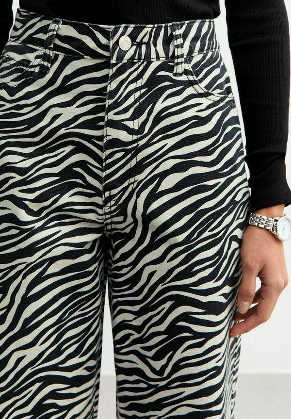 New Look ZEBRA PRINT ADALAE WIDE LEG JEANS