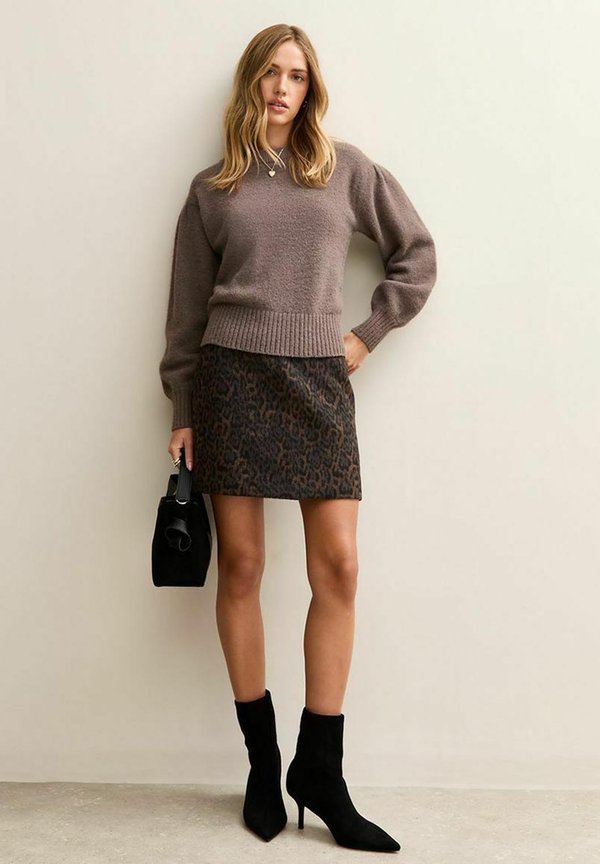New Look DARK  PUFF SLEEVE CREW NECK