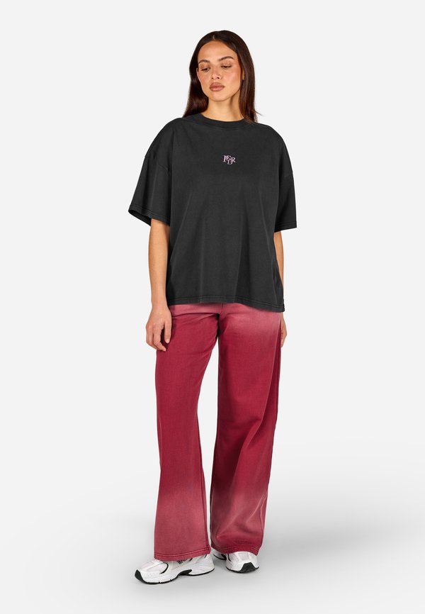 Pegador ISERNIA HEAVY OVERSIZED TEE