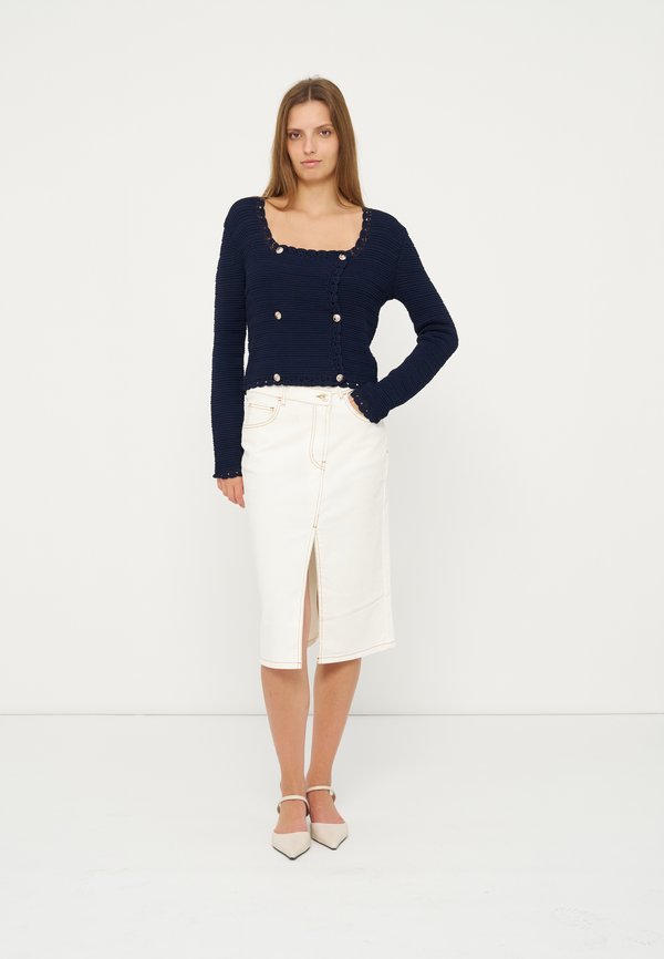 TWINSET