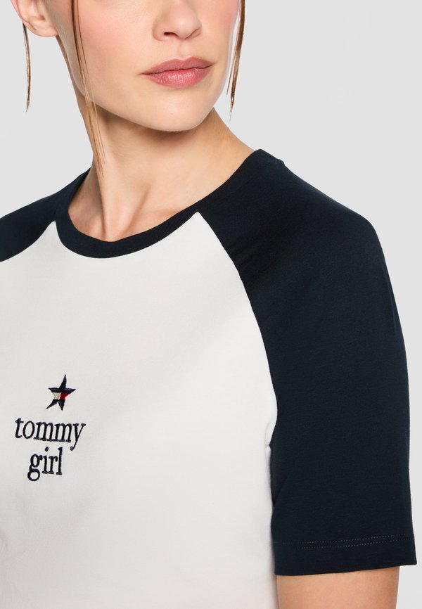 Tommy Jeans EXCLUSIVE RAGLAN T-SHIRT DRESS