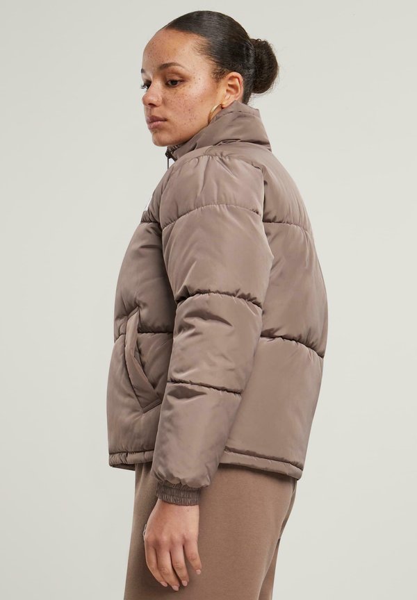 Karl Kani RETRO ESSENTIAL PUFFER