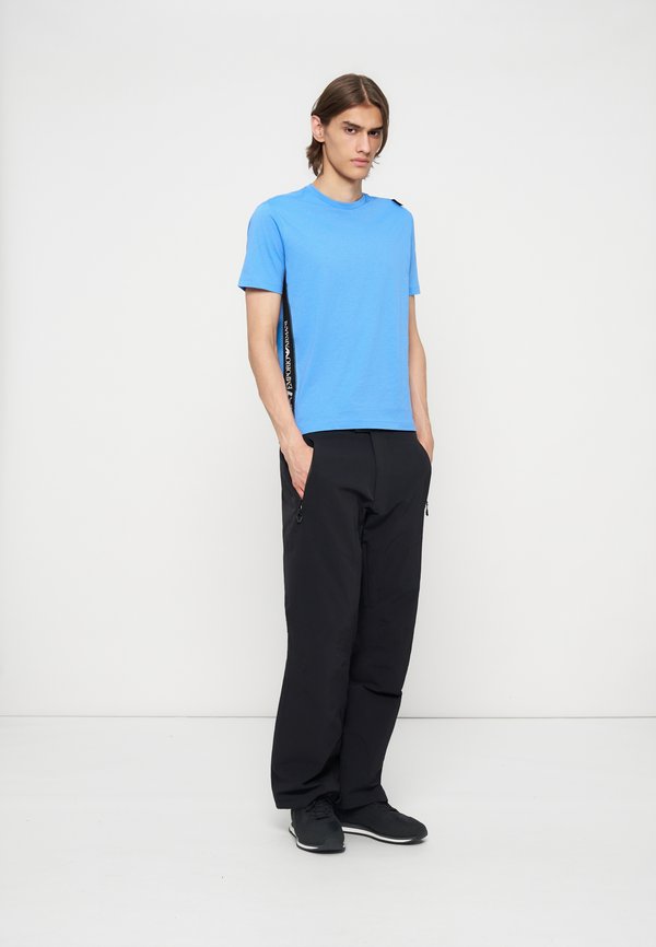 EA7 Emporio Armani