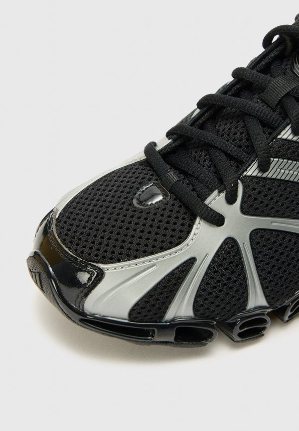 adidas Originals MEGA GHOSTRIDE W