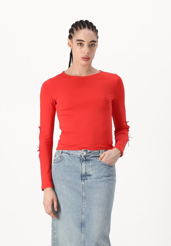 Pieces PCSELINA O-NECK BOW