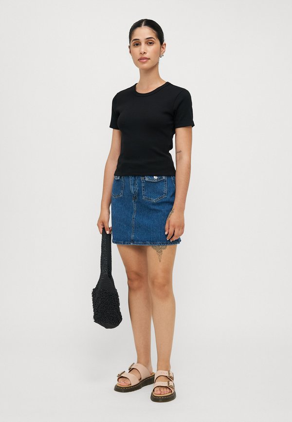 Vero Moda Petite VMTESSA POCKET SHORT SKIRT