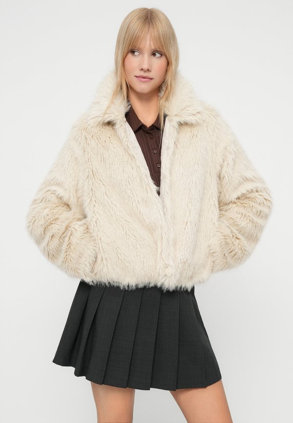 Pieces PCJILLA FLUFFY