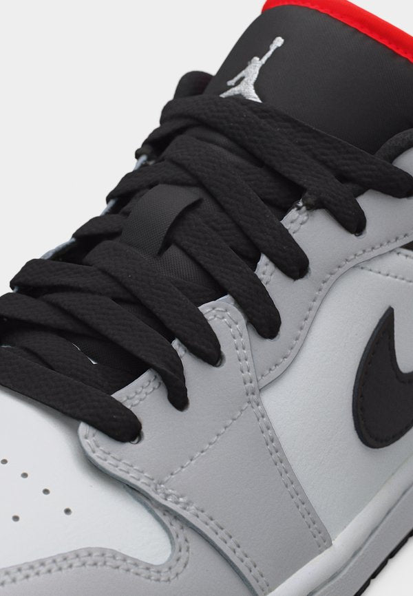 Jordan AIR JORDAN 1