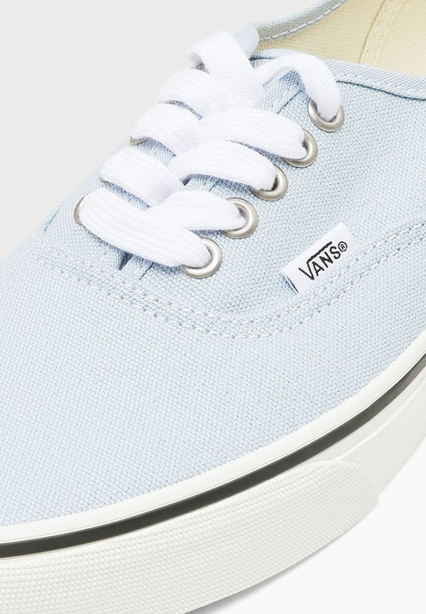 Vans AUTHENTIC UNISEX
