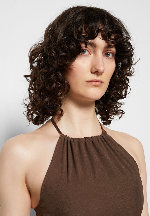 NA-KD TIE HALTERNECK