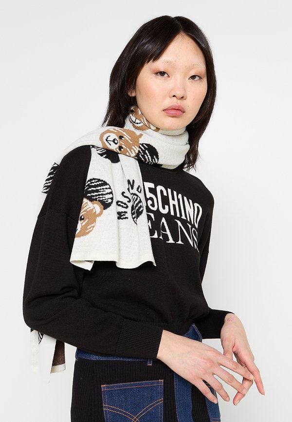 MOSCHINO