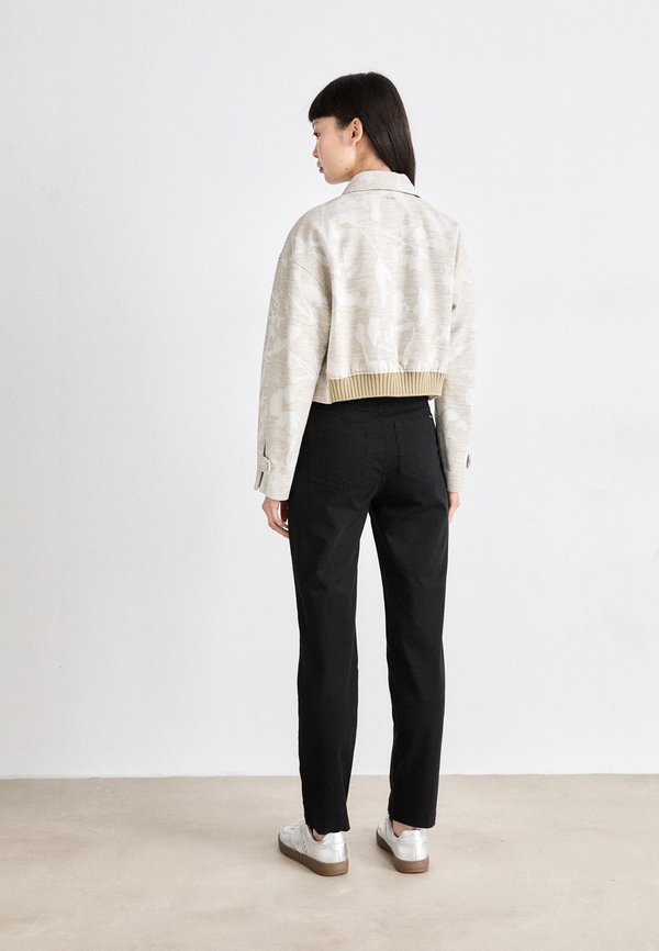 Calvin Klein Jeans STRETCH HIGH RISE STRAIGHT PANT