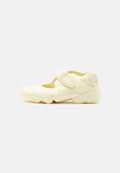 Nike Sportswear W NIKE AIR RIFT NEO - Ankle strap ballerina shoes - sunbleach/black