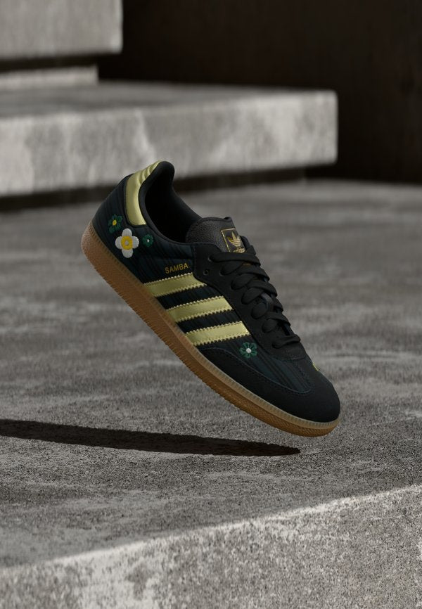 adidas Originals SAMBA OG W X LIBERTY - Trainers - core black/gold metallic