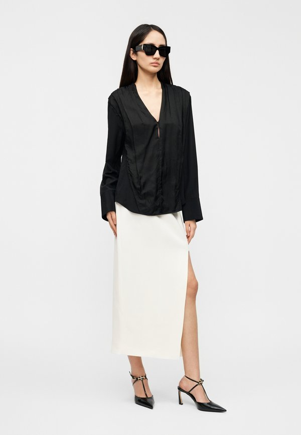 Victoria Beckham V NECK GATHERED
