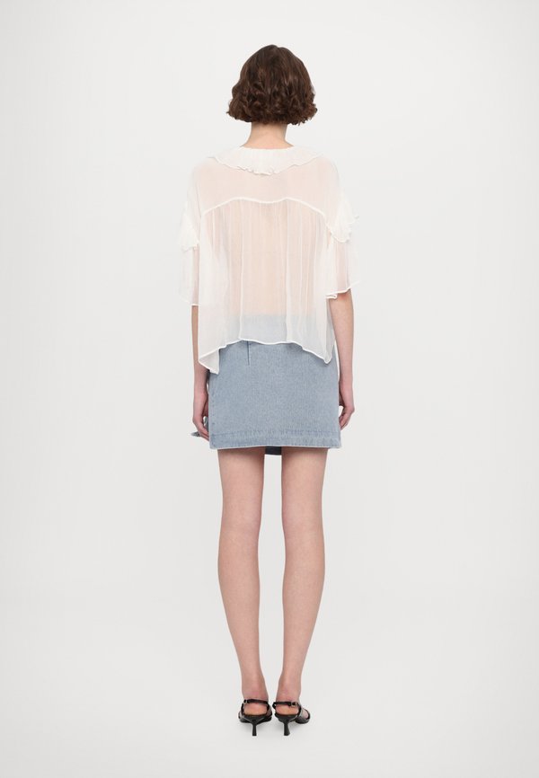 DESIGNERS REMIX IOLA