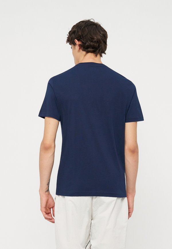 EA7 Emporio Armani