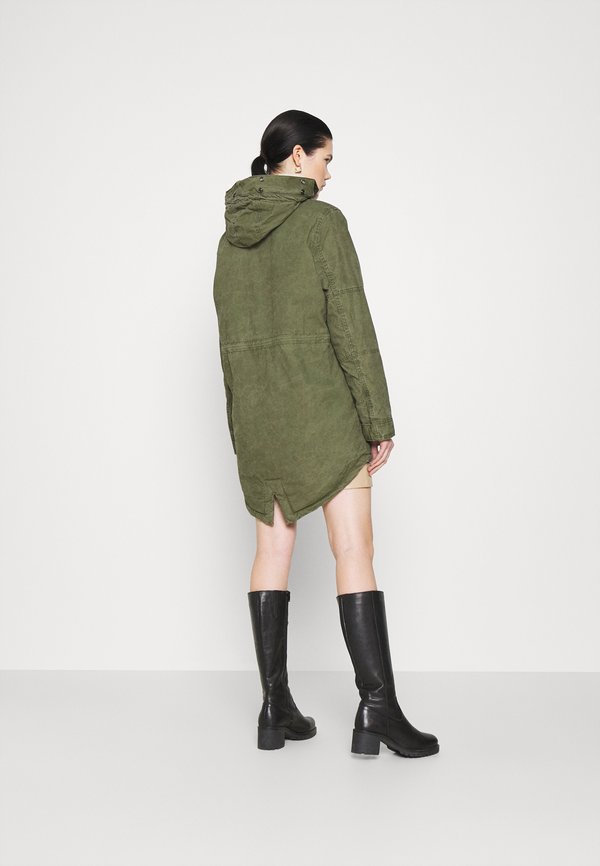 Superdry & Co FIELD