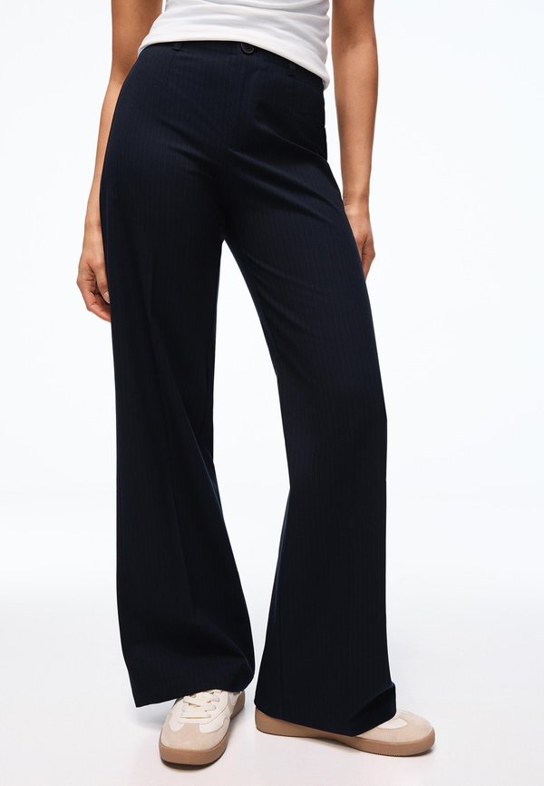 Bershka WIDE-LEG TAILORED - Trousers - blue