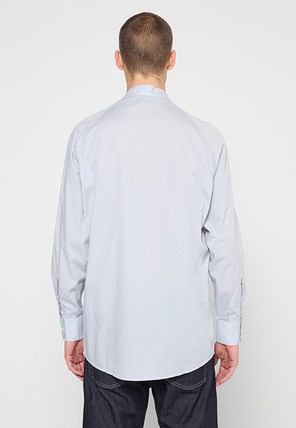 Emporio Armani REGULAR FIT