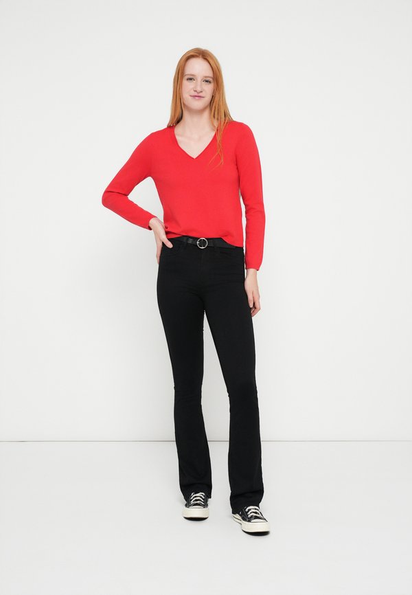 ONLY ONLLOYAL VNECK
