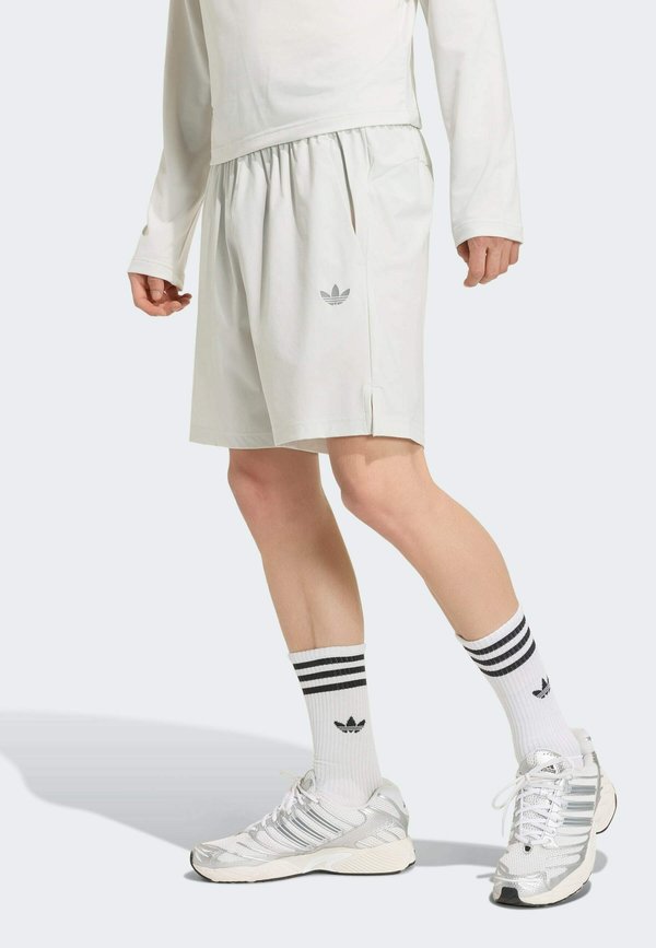 adidas Originals TECH ESS WV SHO - Tracksuit bottoms - orbit grey