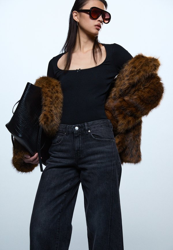 Gina Tricot LOW FRONT SEAM