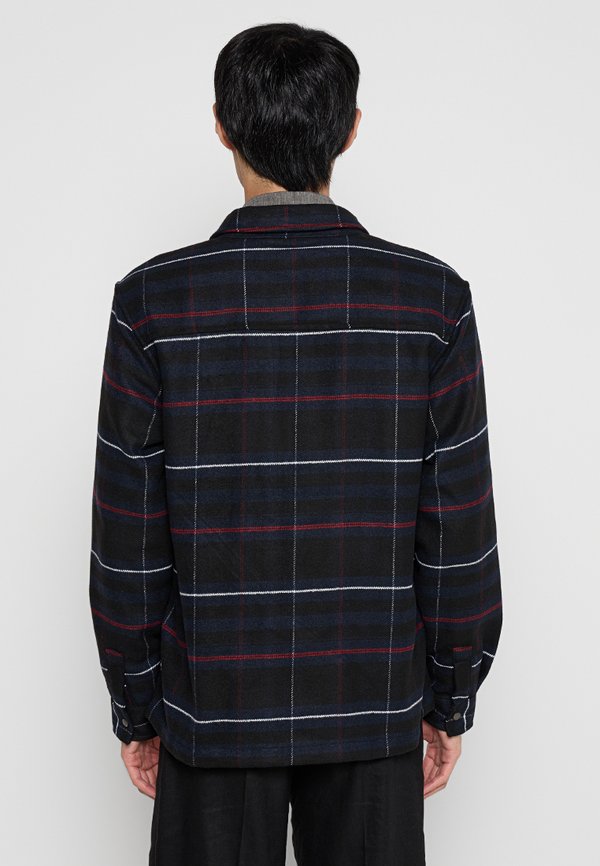 Lyle & Scott