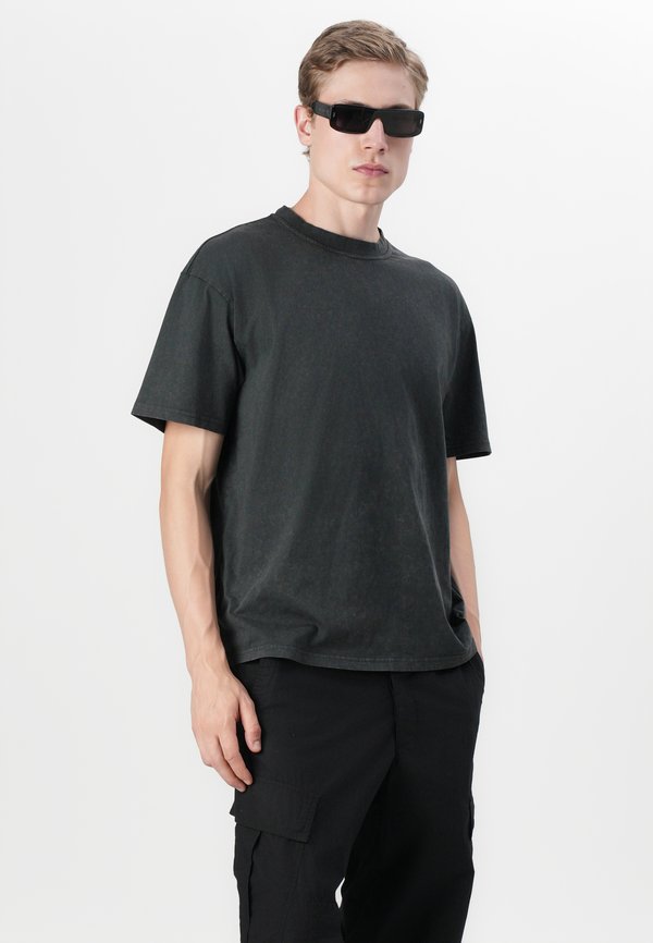 ARKK Copenhagen BOXY TEE UNISEX