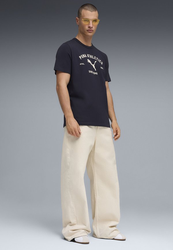 Puma CLASS MIT GRAFIK - Print T-shirt - new navy