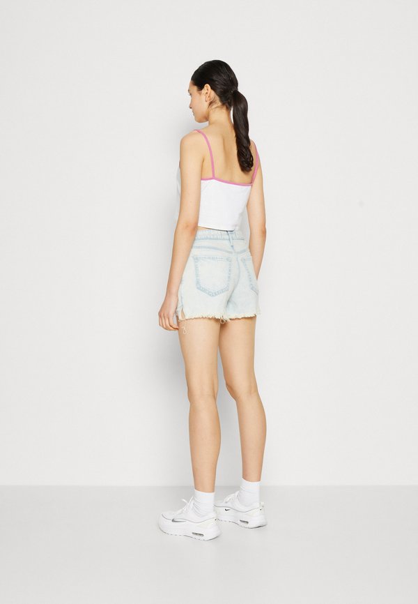 Hollister Co. MOM CLEAN PRETTY