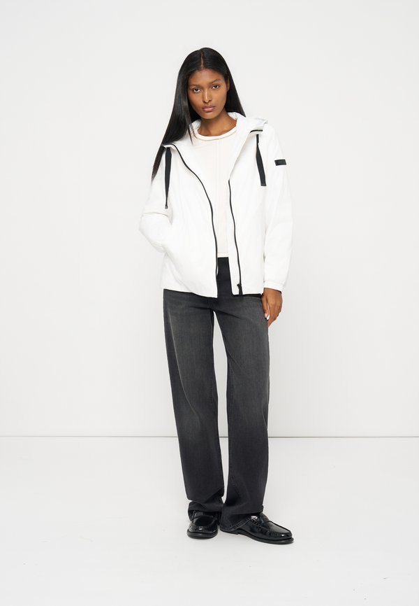 DKNY