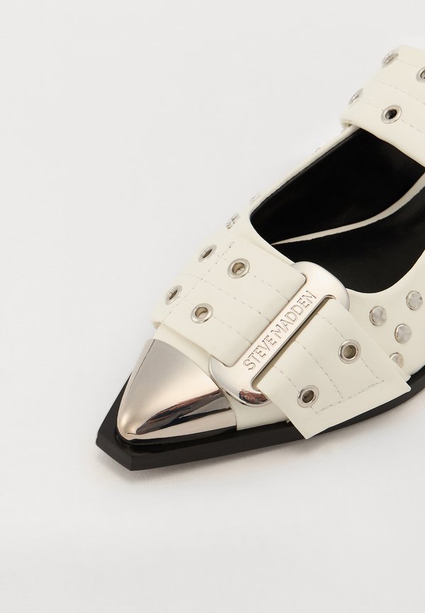 Steve Madden GRAND AVE