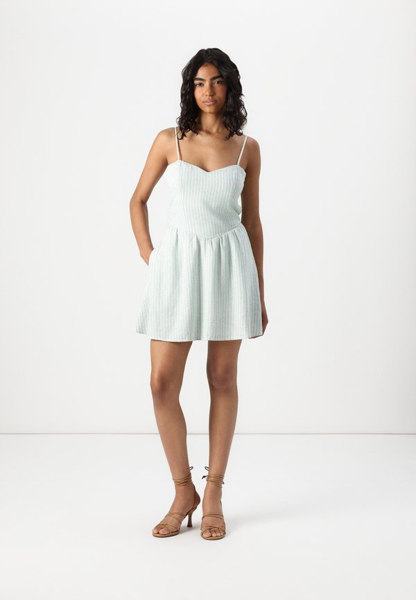 Hollister Co. BARE CLEAN SHORT
